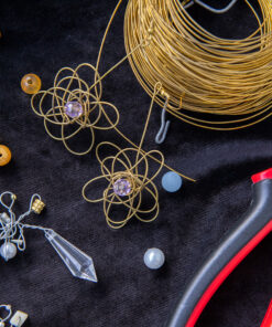 Fantaasiaehted -kõrvarõngad , prossid, kaelakeed, käevõrud