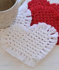 Makramee tehnikas tassialus "Süda"